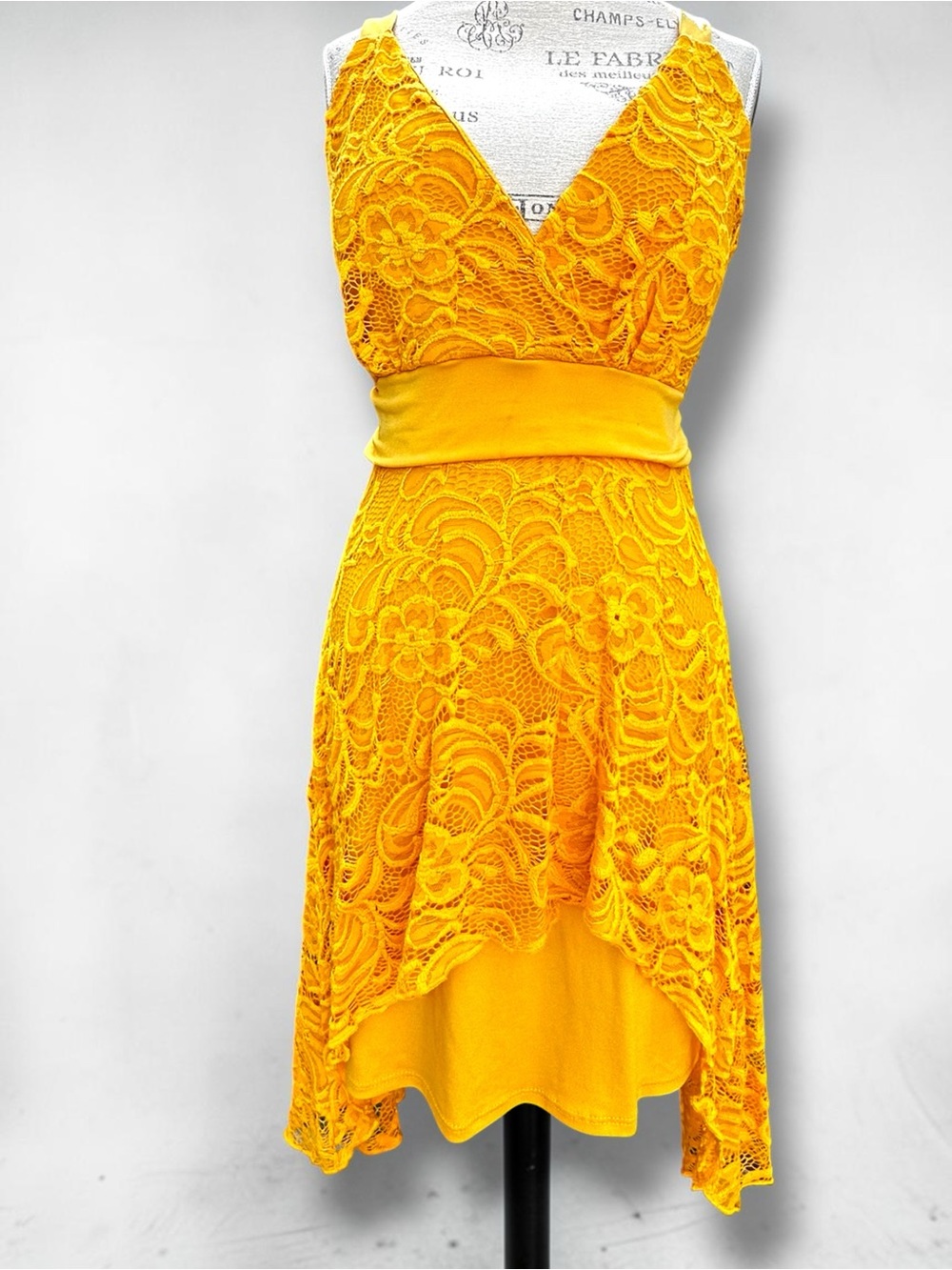 blu:m Marigold Yellow Floral Lace High-Low Halter Dress Wedding Guest - Size M
